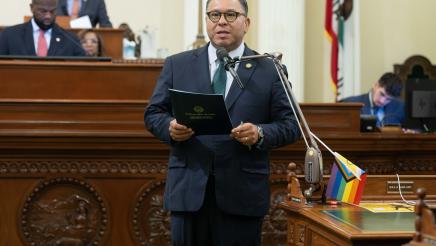 Assemblymember Garcia Welcomes to the Floor Abi Carter, American Idol Winner